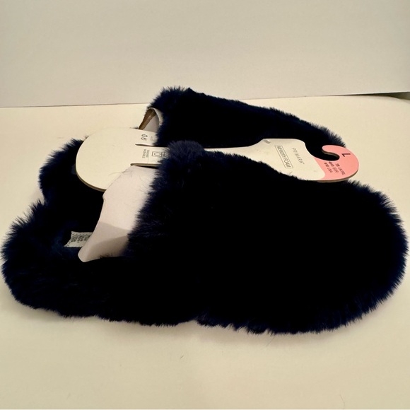 NWT. Primark furry slippers. memory foam slippers size 10. Dark navy blue/black - Picture 9 of 13